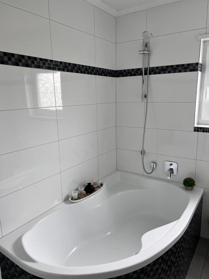 Prime Host Lovely Apartment Karlsruhe Eksteriør billede